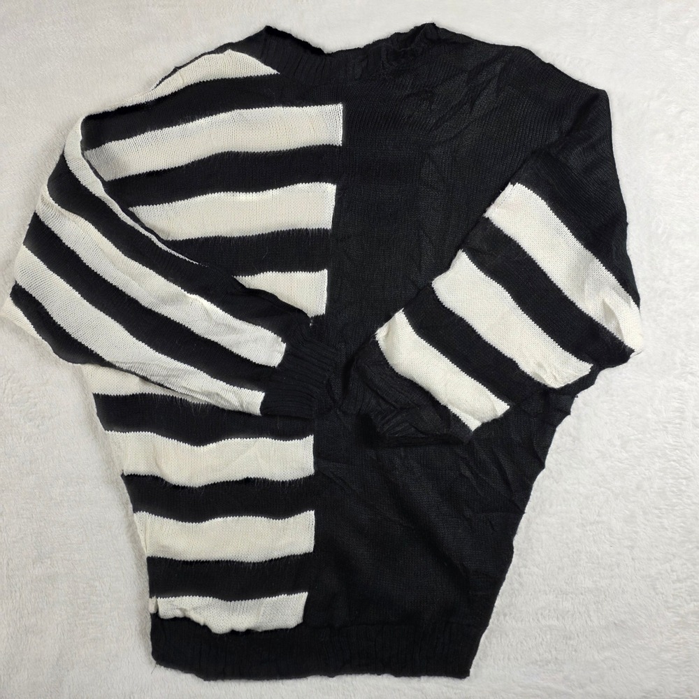 Teasers Knit Sweater Womens One Size Black White‎ Striped Split Batwing Vintage